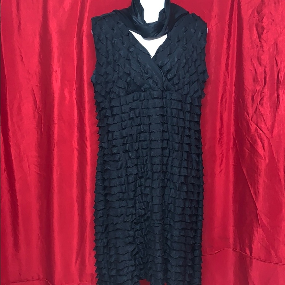 Stunning black pleated dress. Size XL